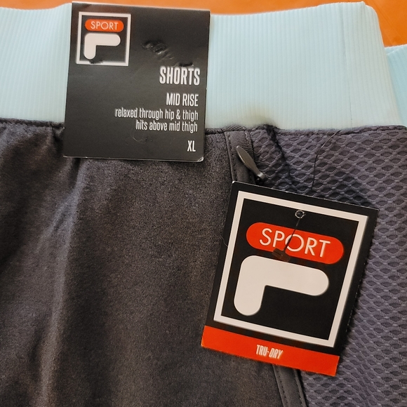 Shorts - Picture 3 of 6